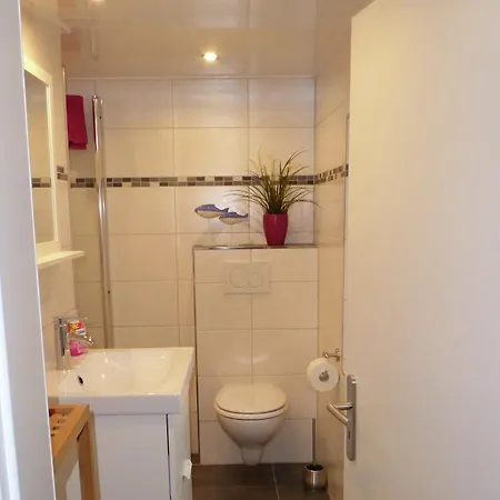 Feriehus In Mit Liegewiese, Cleaning Included Zweedorf